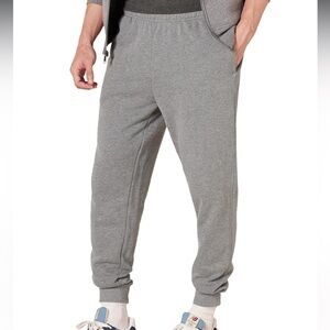 Amazon Essentials Men’s Light grey heather Jogger Sweatpants